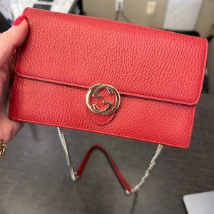 Gucci Interlocking Wallet on Chain in Grain Leather
